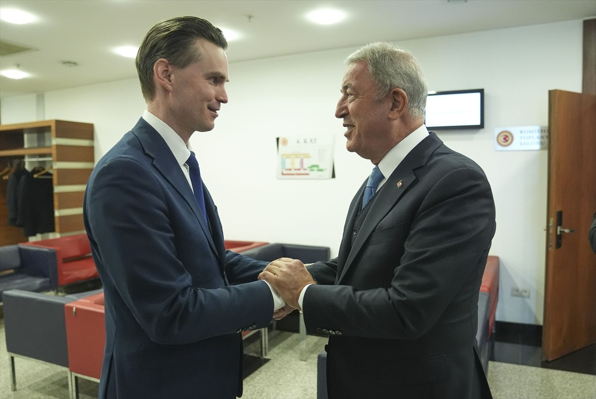 TBMM Milli Savunma Komisyonu Başkanı Hulusi Akar (sağ) , Finlandiya Parlamentosu Savunma Komitesi...