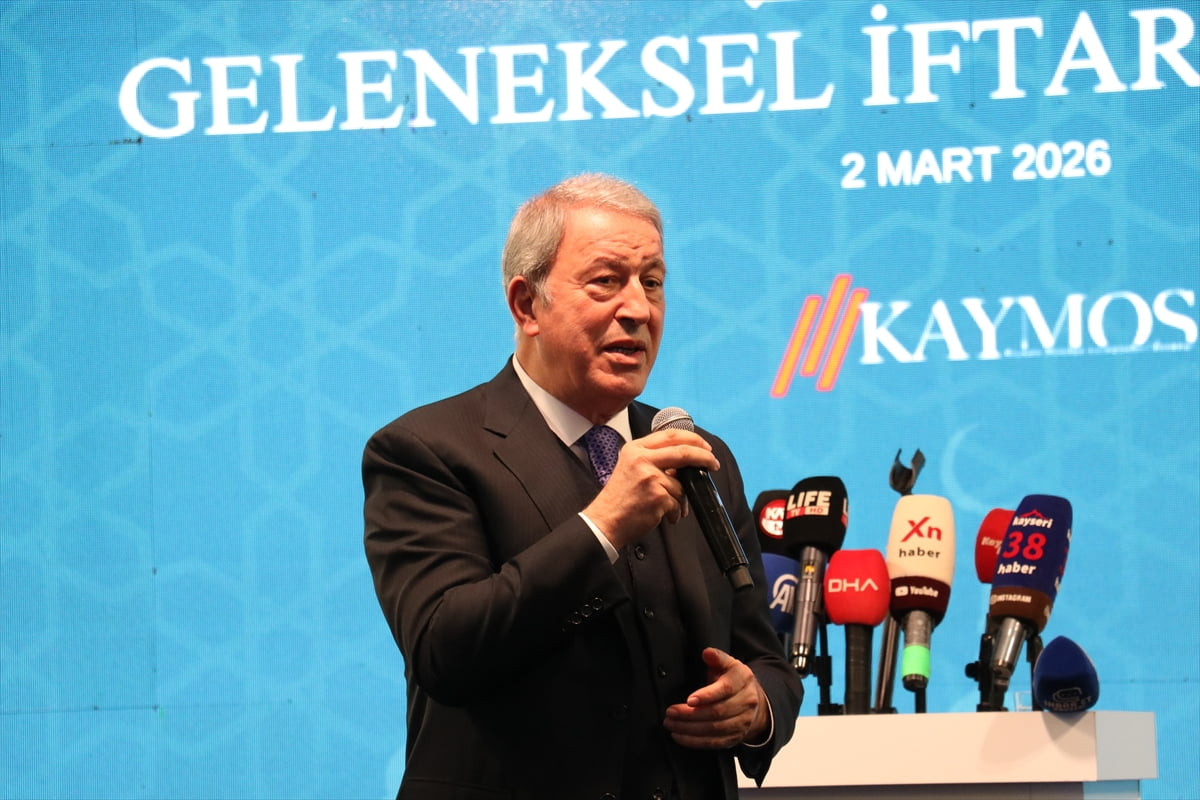 TBMM Milli Savunma Komisyonu Başkanı ve AK Parti Kayseri Milletvekili Hulusi Akar, Kayseri Mobilya...