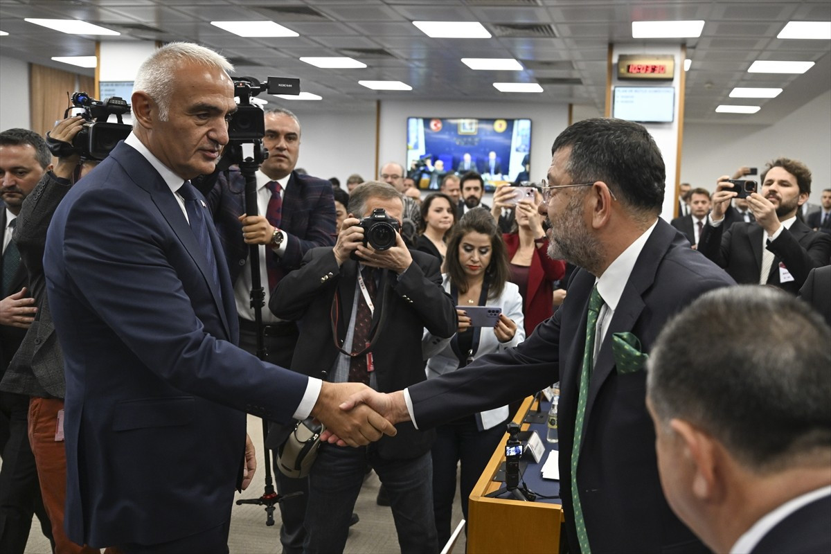 TBMM Plan ve Bütçe Komisyonunda, Kültür ve Turizm Bakanlığının 2026 yılı bütçesinin görüşmelerine...