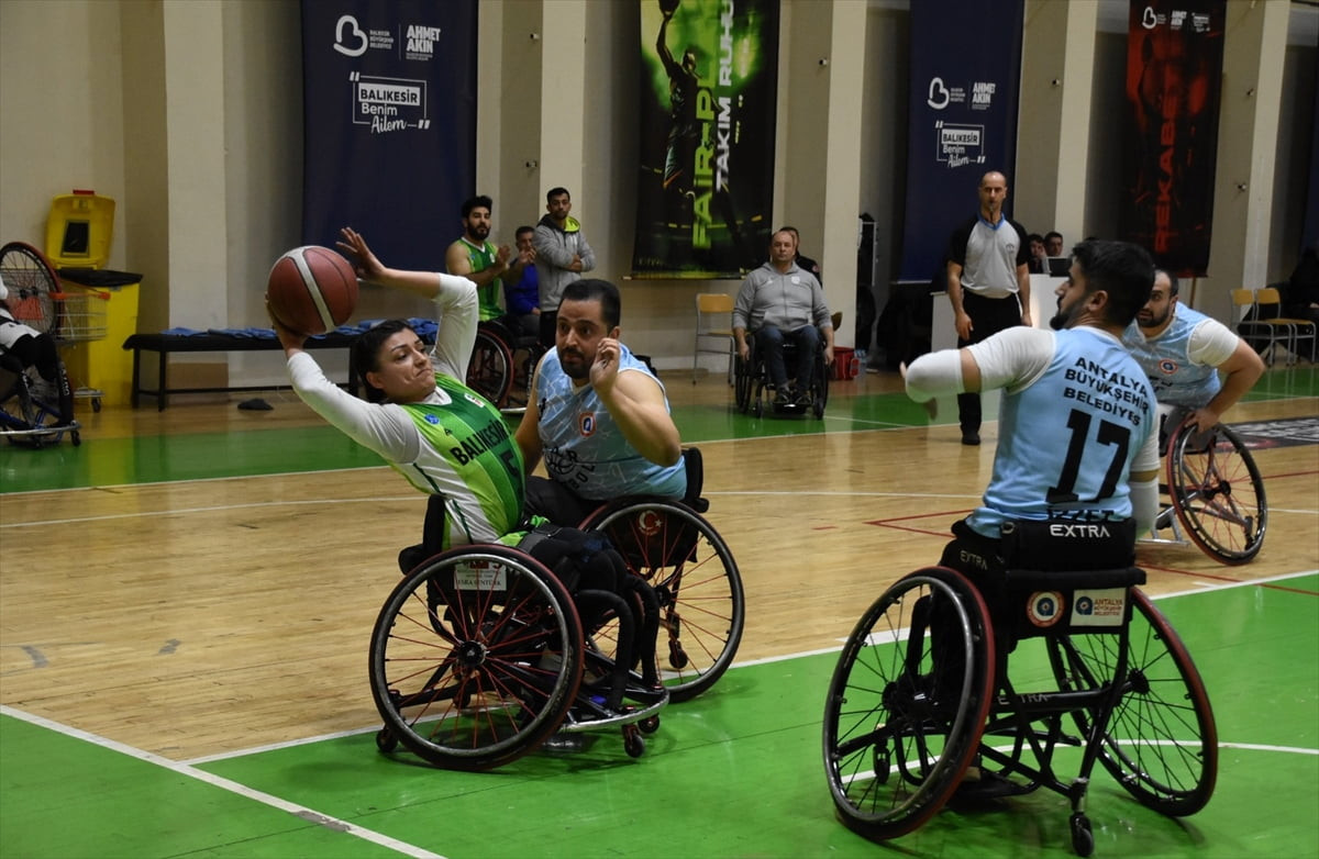 Tekerlekli Sandalye Basketbol Süper Ligi'nin 7. haftasında Balıkesir Büyükşehir Belediyespor ile...