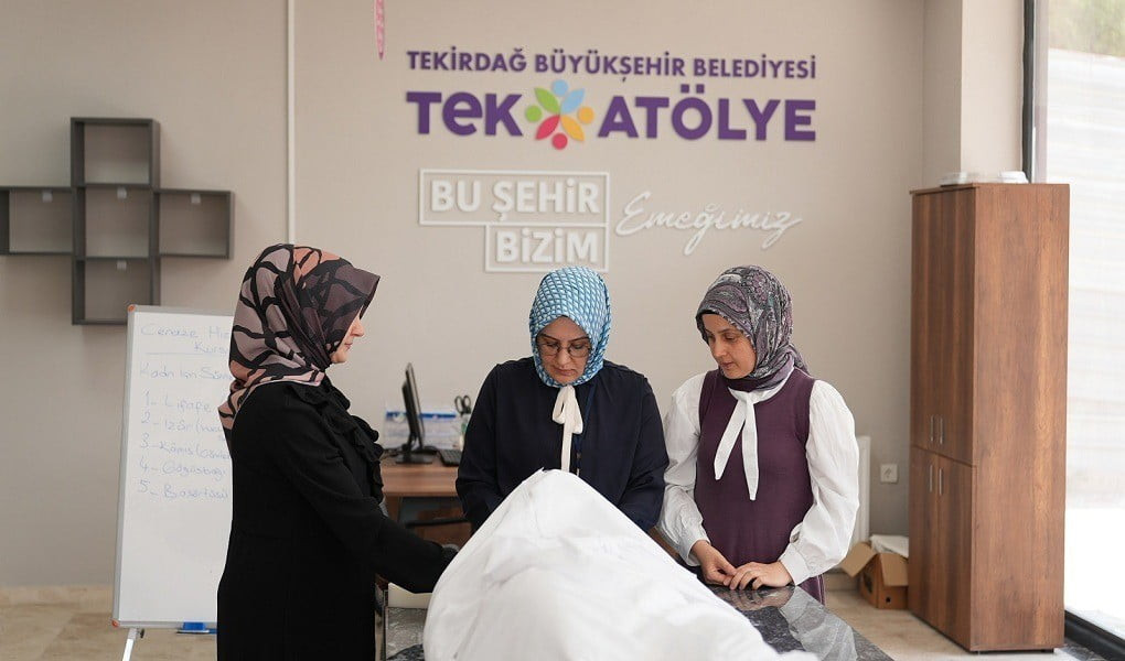 TEKİRDAĞ BÜYÜKŞEHİR BELEDİYESİNİN ÇERKEZKÖY İLÇESİNDEKİ TEK ATÖLYE'DE DÜZENLEDİĞİ CENAZE...