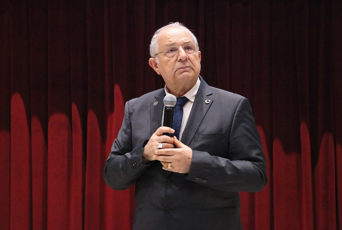 Tekirdağ Namık Kemal Üniversitesi (NKÜ) Coğrafya Topluluğu öğrencilerince Rektörlük Konferans...