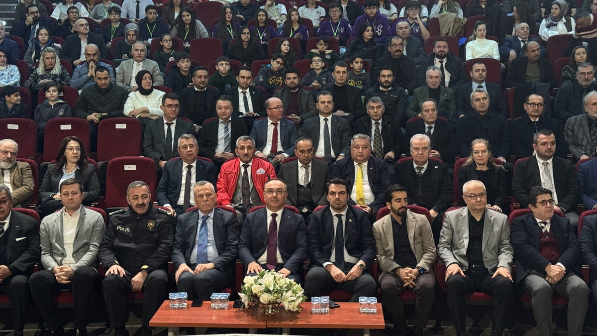 Tekirdağ'da 2025 yılında TEKNOFEST'te finale kalma başarısı gösteren öğrenci ve öğretmenler başarı...