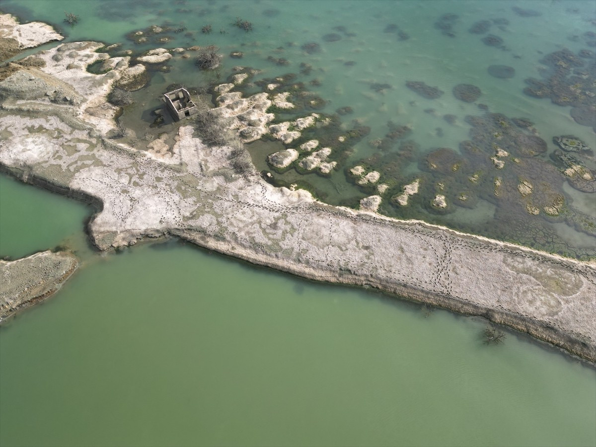 Tekirdağ'da Naip Mahallesi'nde inşa edilen ve 21 milyon metreküp su kapasitesine sahip barajda...