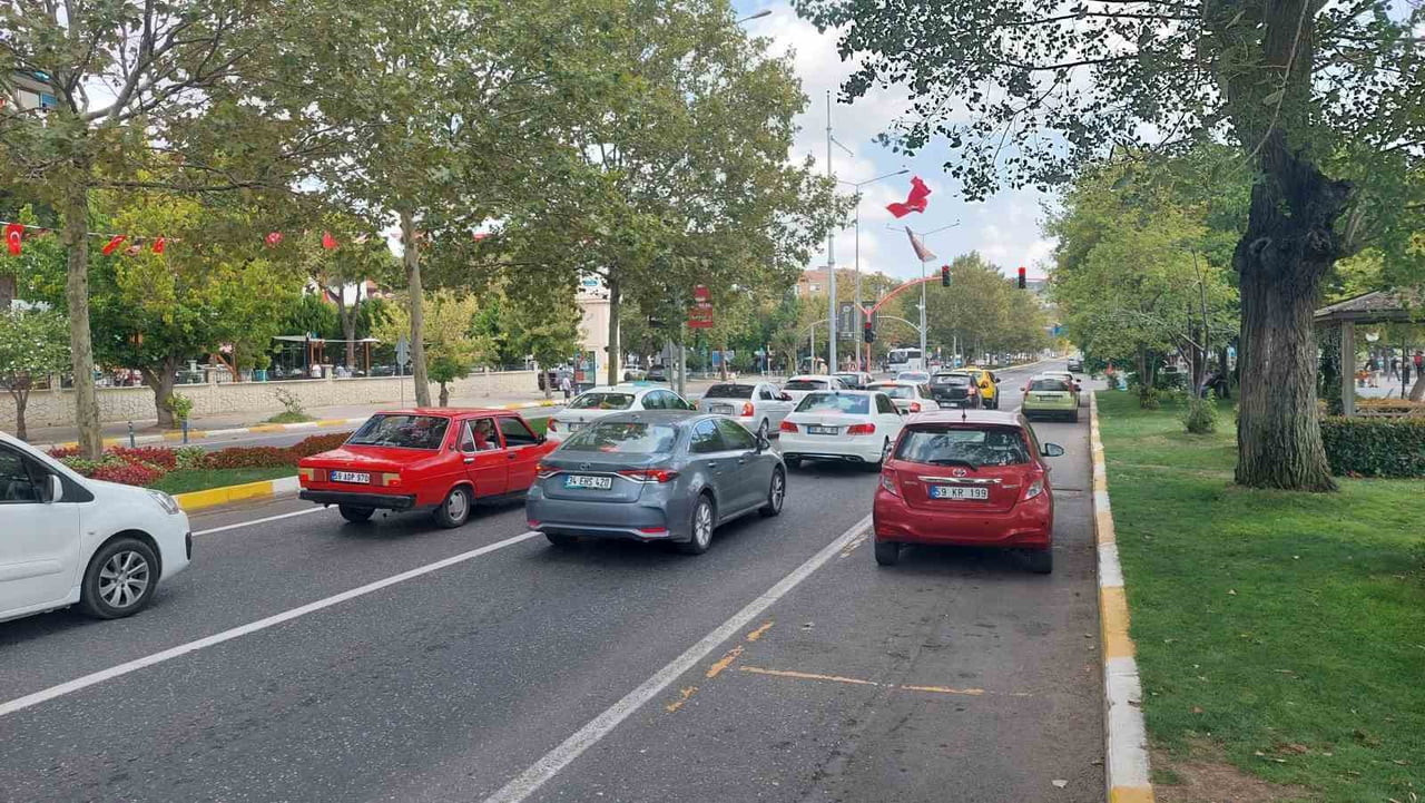 TEKİRDAĞ'DA TRAFİĞE KAYITLI ARAÇ SAYISI 391 BİN 663'E ULAŞTI