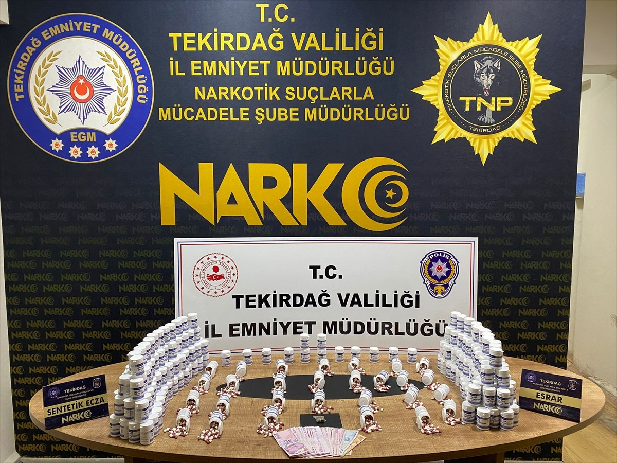 Tekirdağ'da uyuşturucu operasyonunda gözaltına alınan 11 şüpheli tutuklandı. Operasyonda 1 kilo 87...