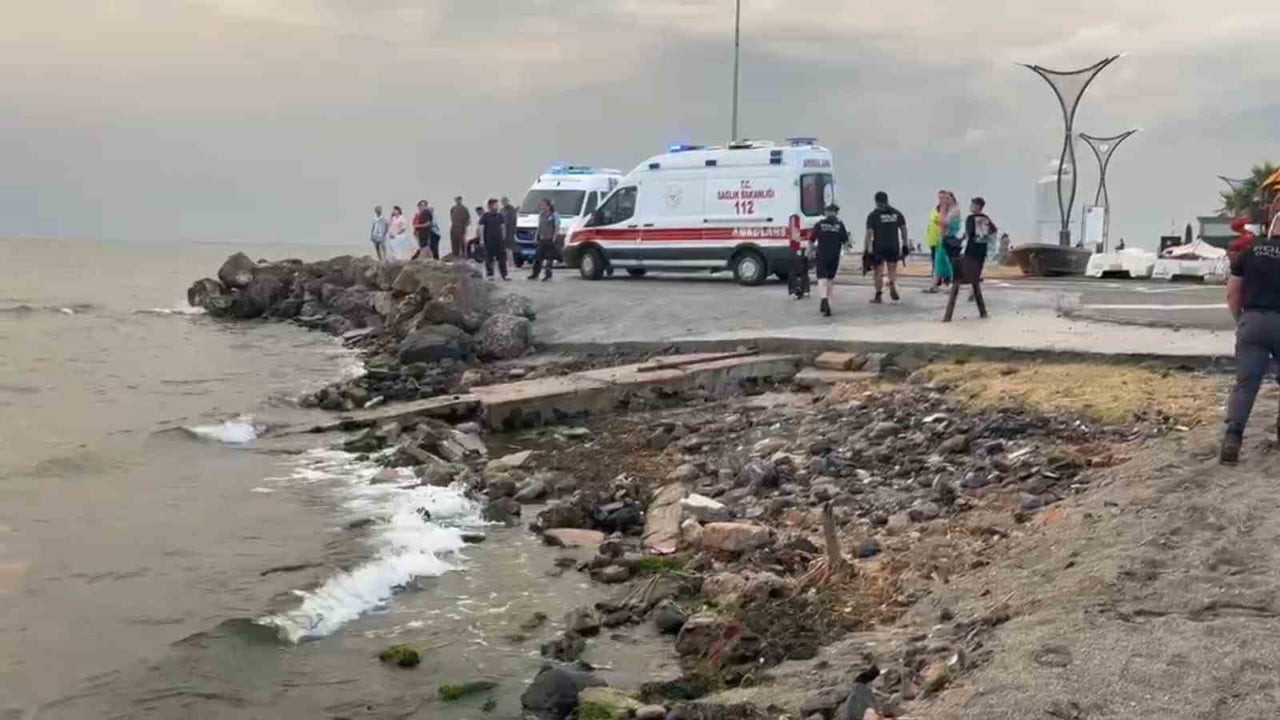 TEKİRDAĞ'IN SÜLEYMANPAŞA İLÇESİNDE DENİZE GİRDİKTEN SONRA KAYBOLDUĞU ÖNE SÜRÜLEN BİR KİŞİYİ BULMAK...