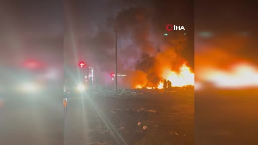 Tekirdağ’da atık döküm alanında yangın: Alevler geceyi aydınlattı