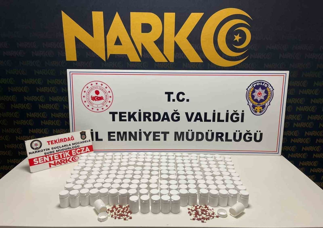 TEKİRDAĞ’DA DÜZENLENEN 5 AYRI UYUŞTURUCU OPERASYONUNDA ÇOK SAYIDA SENTETİK HAP VE UYUŞTURUCU MADDE...