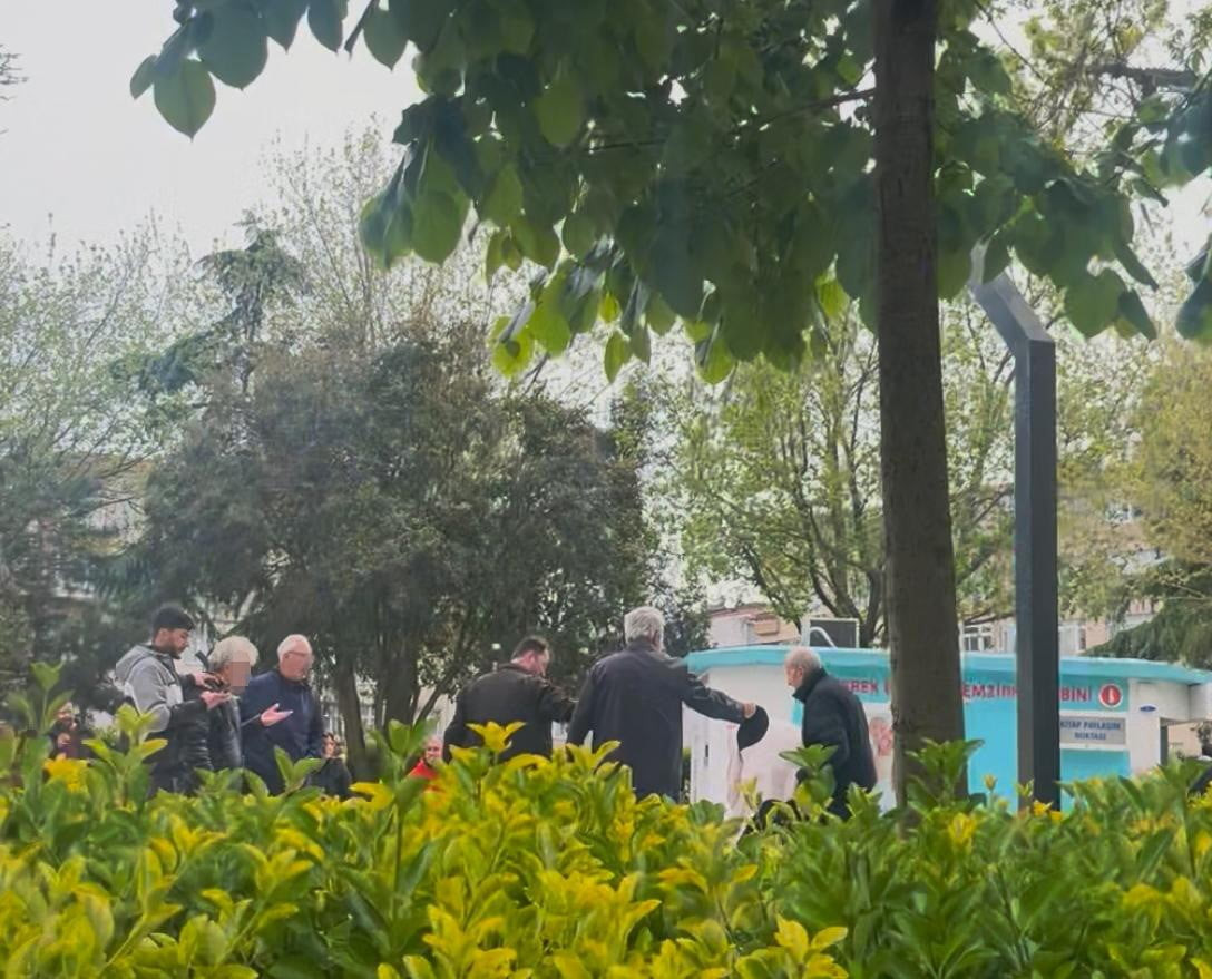 TEKİRDAĞ’DA PARKTA İKİ YAŞLI ADAMIN KAVGASINDA KAN AKTI