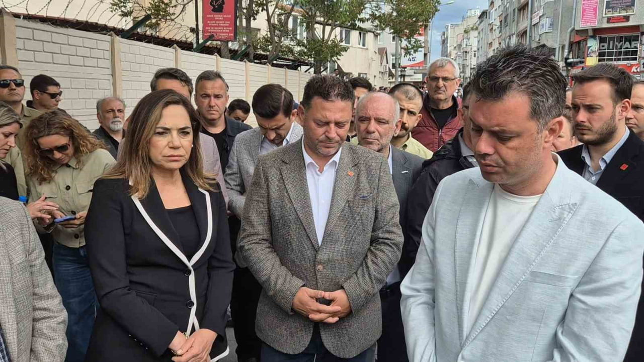 TEKİRDAĞ’IN ÇORLU İLÇESİNDE PSİKOLOJİK RAHATSIZLIĞI BULUNDUĞU ÖNE SÜRÜLEN BİR ŞAHSIN SALDIRISI...