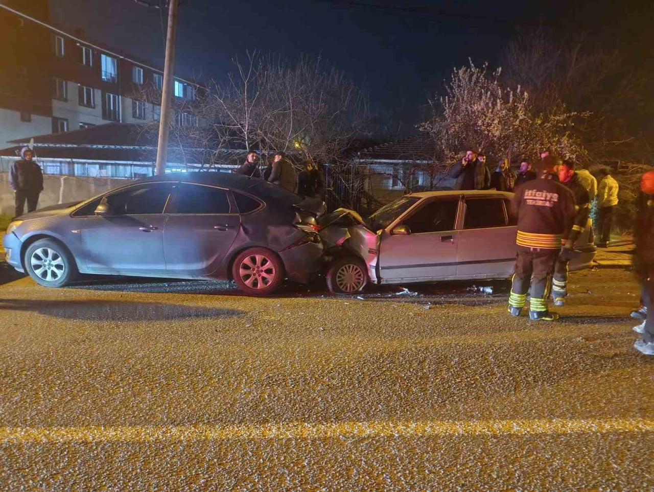 TEKİRDAĞ’IN SARAY İLÇESİ PAZARCIK MAHALLESİ AYVACIK CADDESİ ÜZERİNDE GECE SAAT 00.30 SIRALARINDA...
