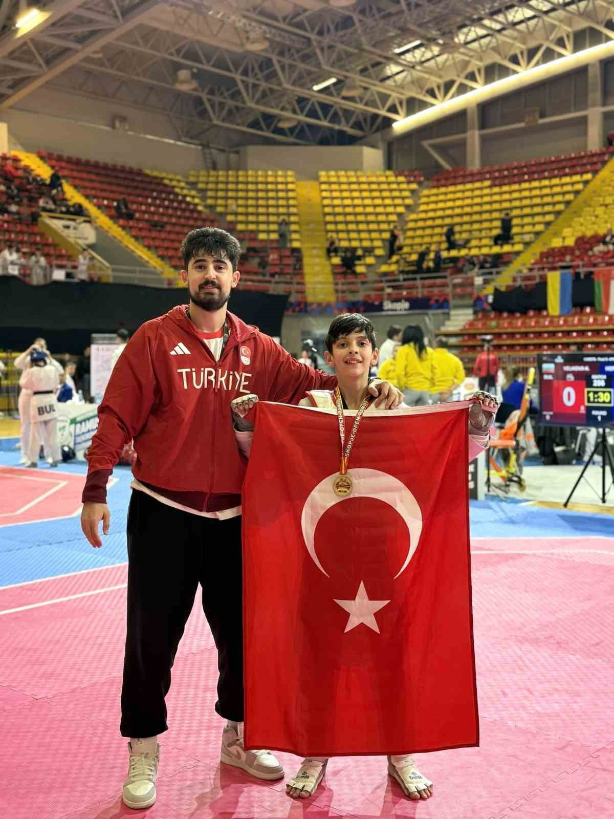 TEKVANDODA AVRUPA ÜÇÜNCÜSÜ TÜRKİYE’DE İSE BİRİNCİLİĞİ BULUNAN ANTRENÖR DOĞAN DEMİR, SAMSUN’DA...