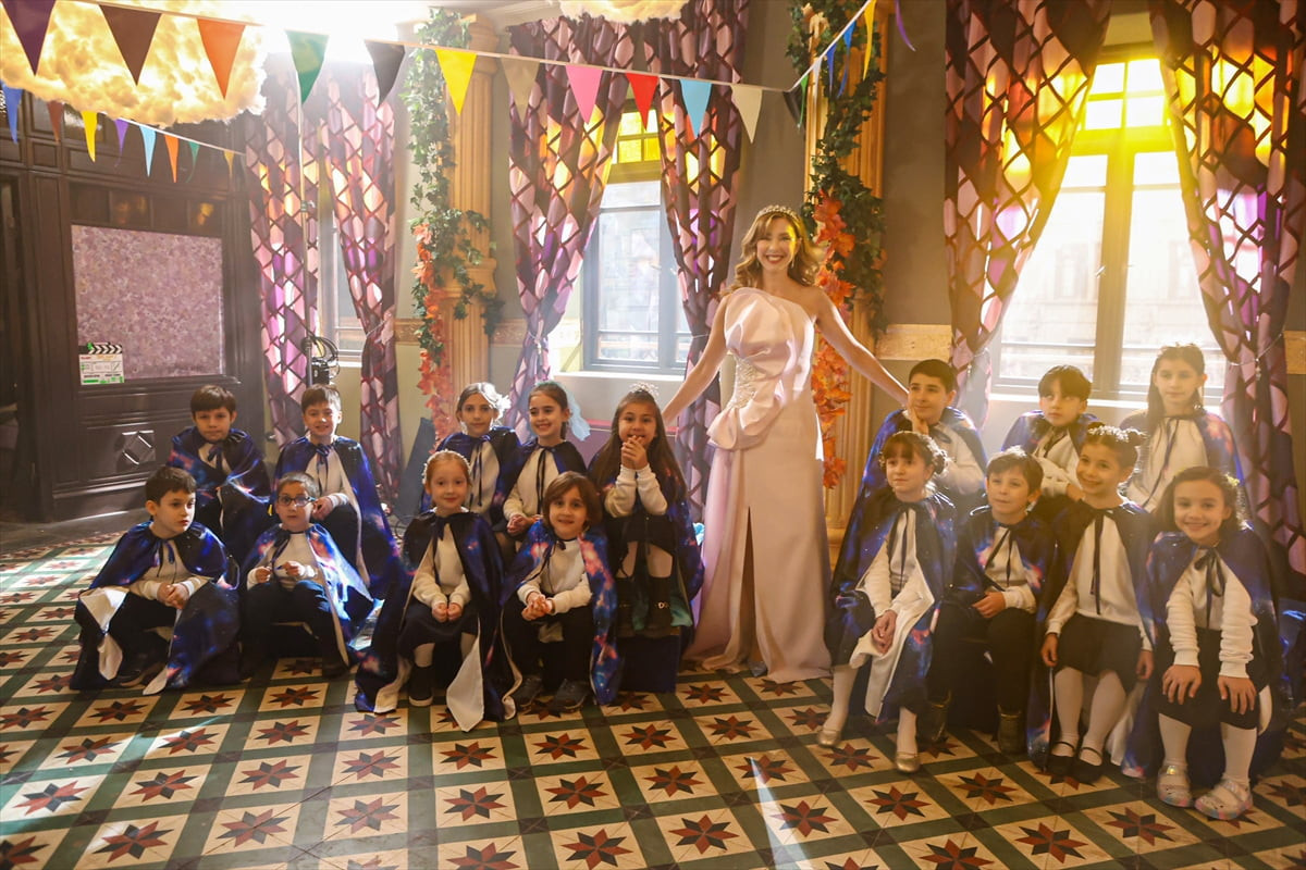 Televizyon dizisi olarak yayınlandıktan 22 yıl sonra çekilen sinema filmiyle beyazperdede gişe...