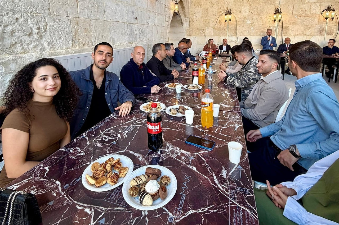 TERCAN İLÇE DEVLET HASTANESİNDE HEMŞİRELER VE EBELER GÜNÜ DOLAYISIYLA PROGRAM DÜZENLENDİ