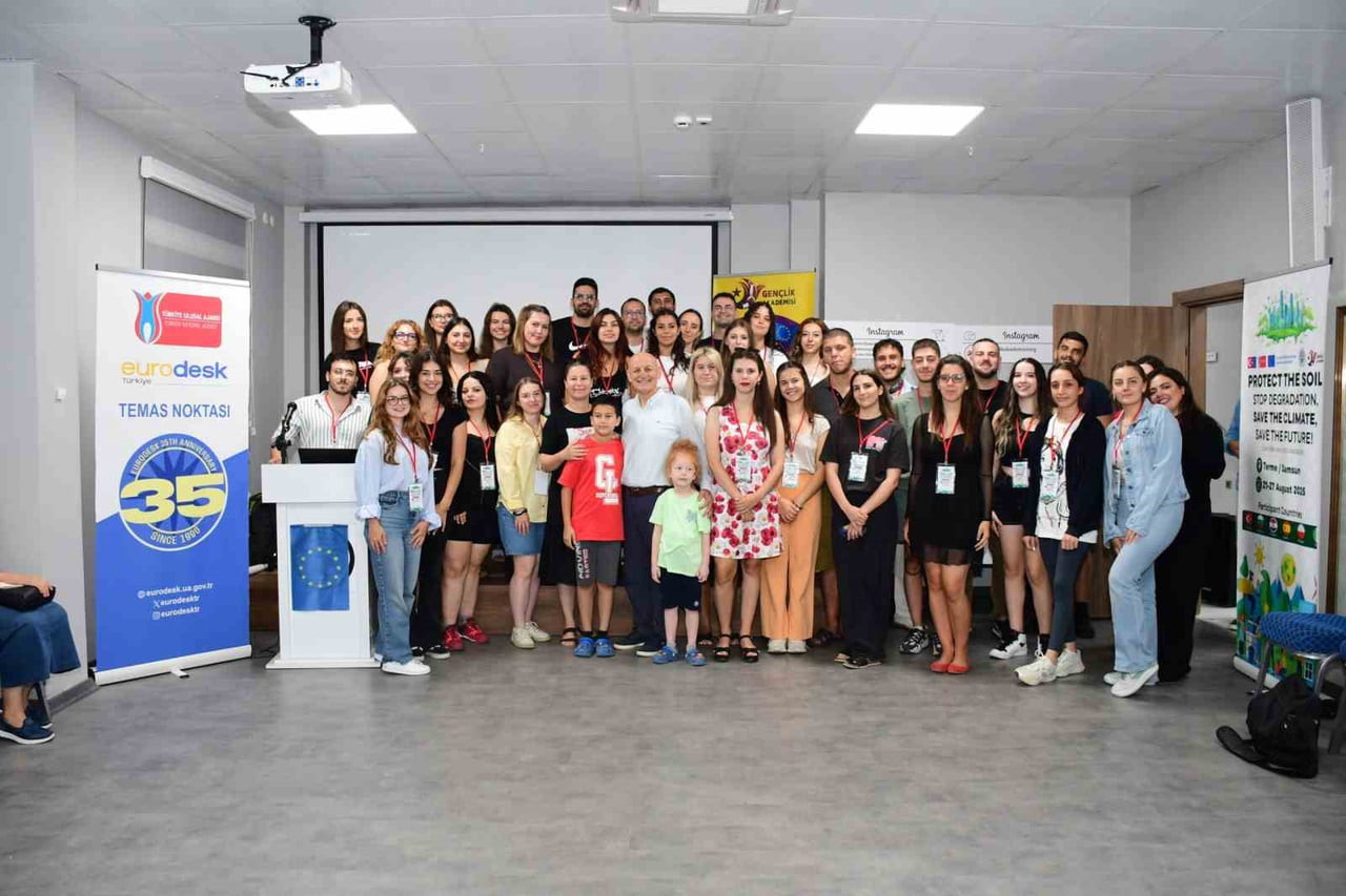 TERME BELEDİYESİ EV SAHİPLİĞİNDE YÜRÜTÜLEN ERASMUS+ DESTEKLİ SÜRDÜRÜLEBİLİR TARIM VE İKLİM...