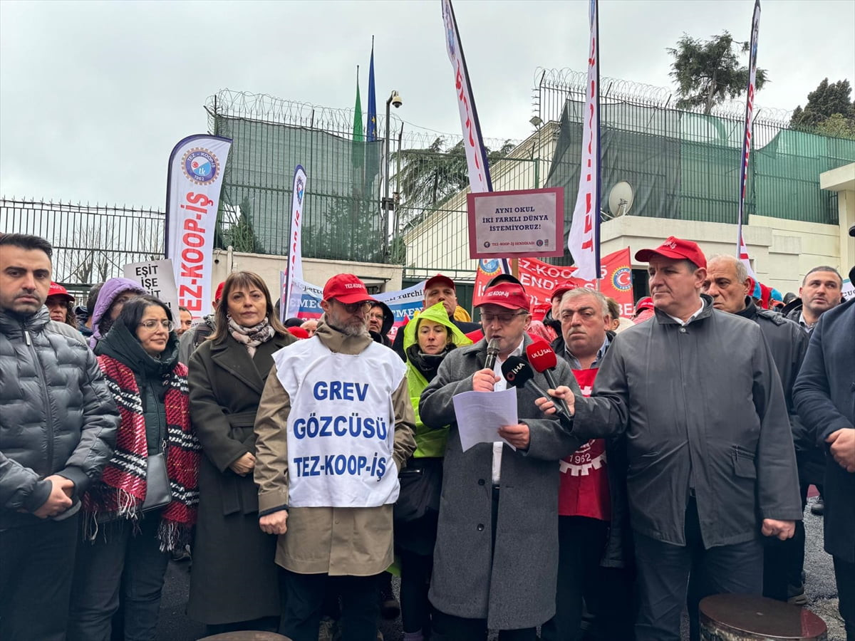 Tez-Koop-İş Sendikası, ücretlerinin iyileştirilmesi talebiyle 17 gün önce grev başlatan Özel...