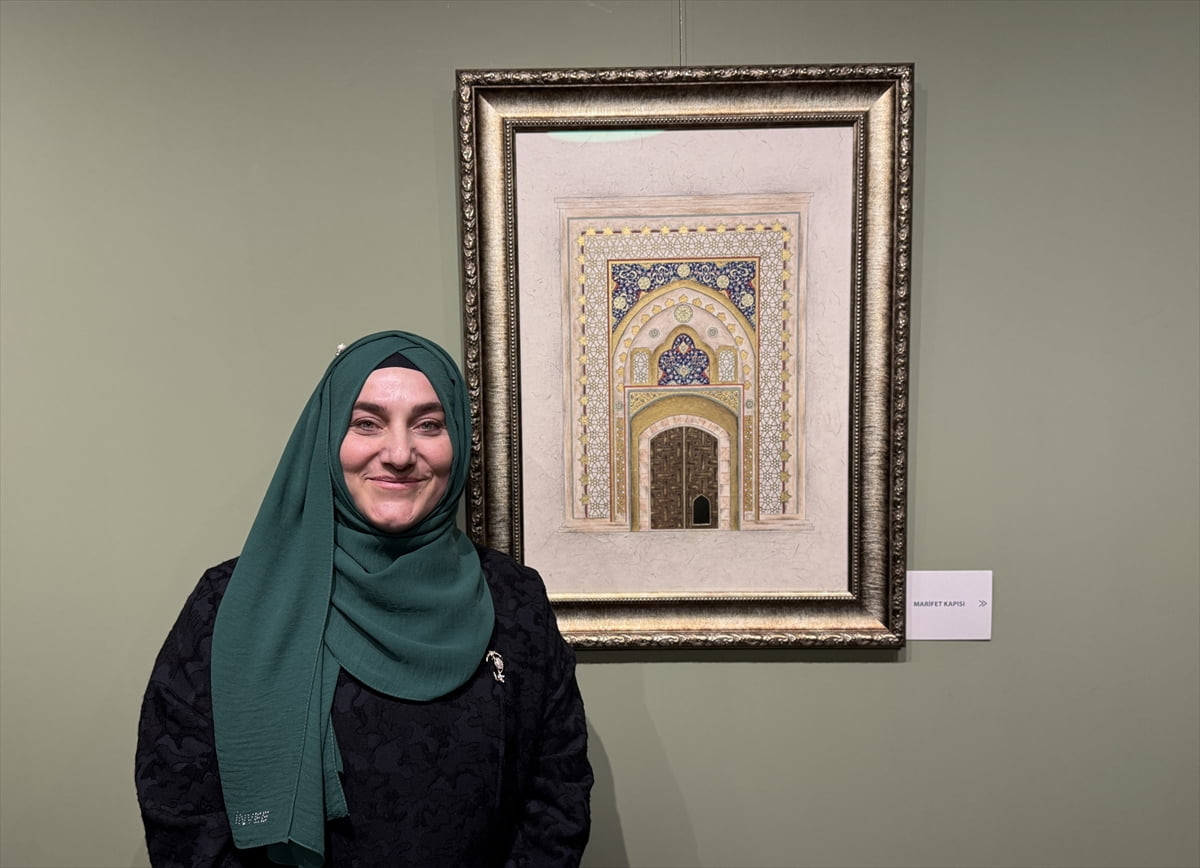 Tezhip sanatçısı Kadriye Bayraktar'ın sanat hayatının 19. yılına özel hazırladığı "Baktığın Kadar...