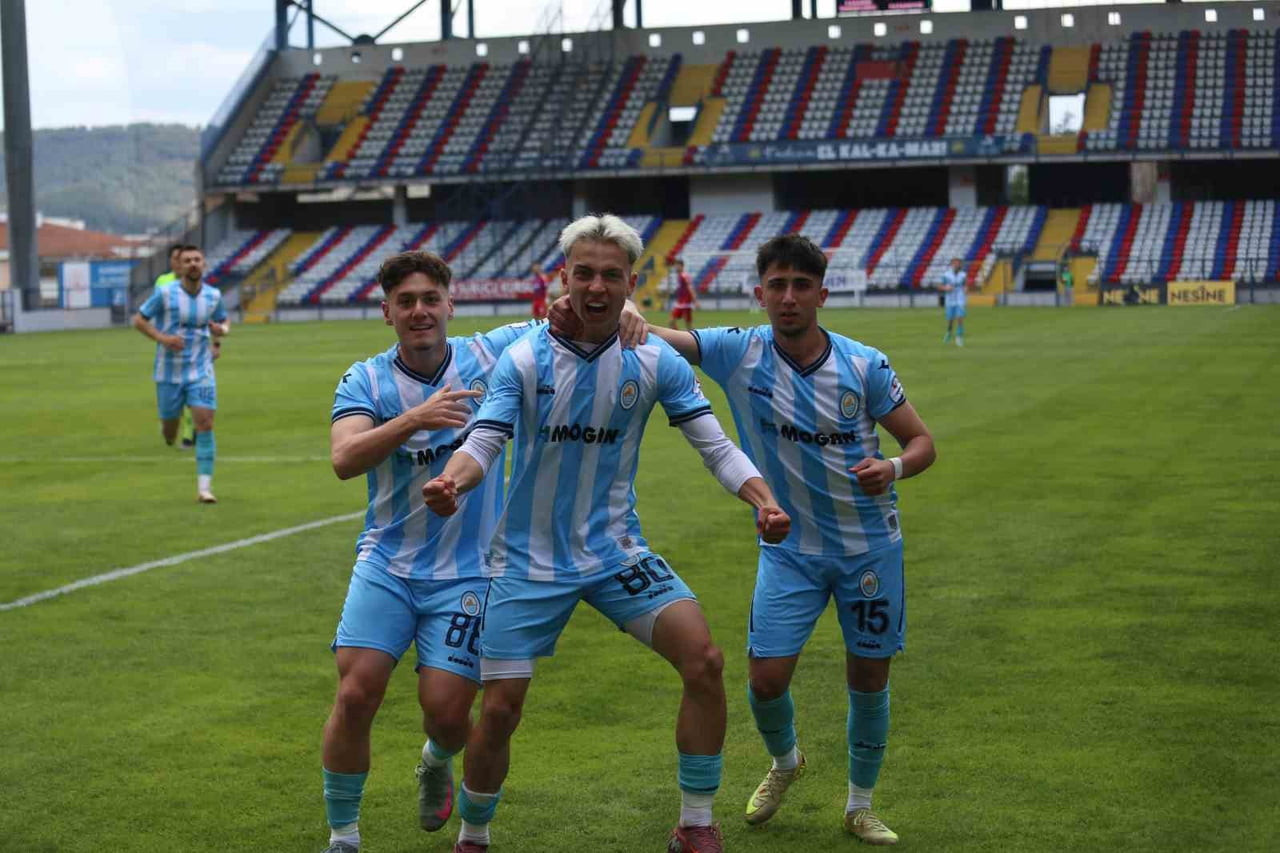 TFF 3. LİG 3. GRUP 29. HAFTASINDA KARABÜK İDMAN YURDU, EVİNDE KARŞILAŞTIĞI PAZARSPOR'A 1-0 MAĞLUP...