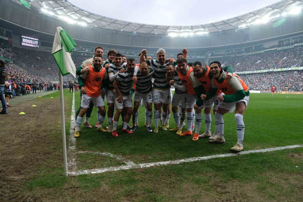 TFF’NİN AÇIKLAMASIYLA BURSASPOR İLE ANKARA DEMİRSPOR ARASINDAKİ KRİTİK KARŞILAŞMANIN ESKİŞEHİR’DE...