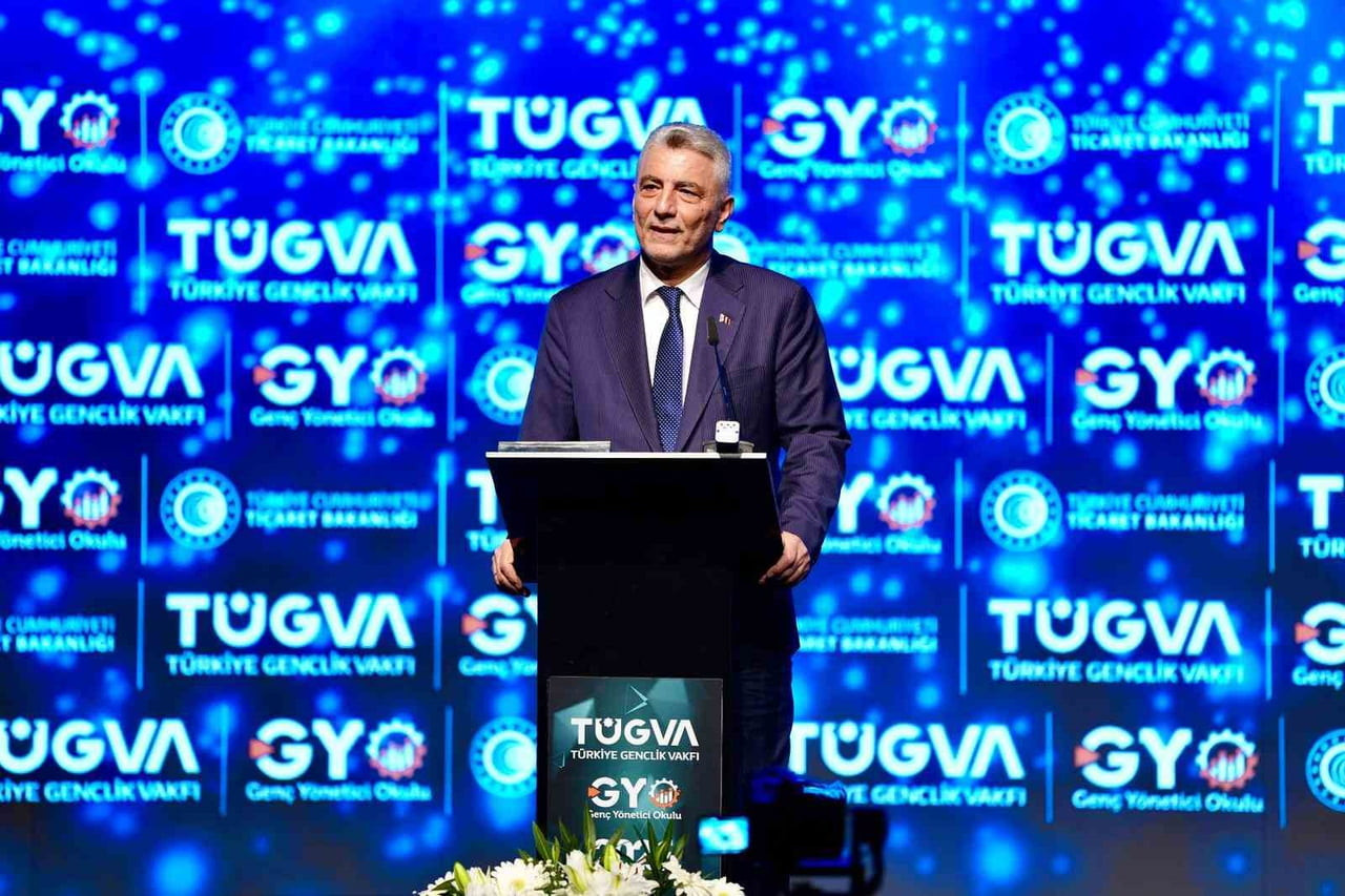 TİCARET BAKANI ÖMER BOLAT, GENÇ YÖNETİCİ OKULU 2026 ZİRVE PROGRAMI’NDA KONUŞTU