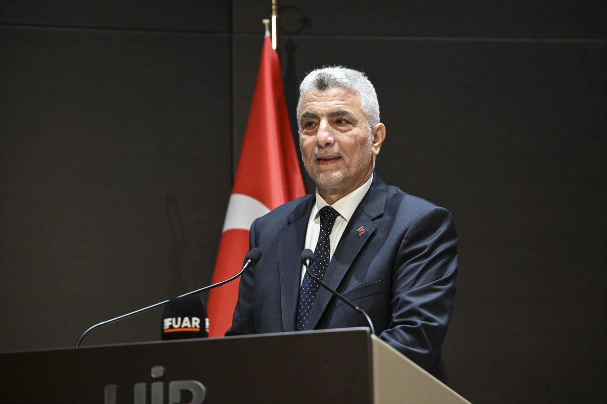 Ticaret Bakanı Ömer Bolat, Hizmet İhracatçıları Birliği (HİB) tarafından düzenlenen Hizmet...