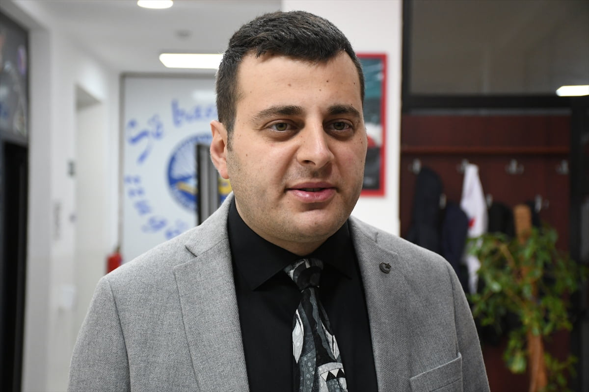 Tiran Yunus Emre Enstitüsü (YEE) tarafından Arnavutluk'un başkenti Tiran'da lise öğrencilerine...