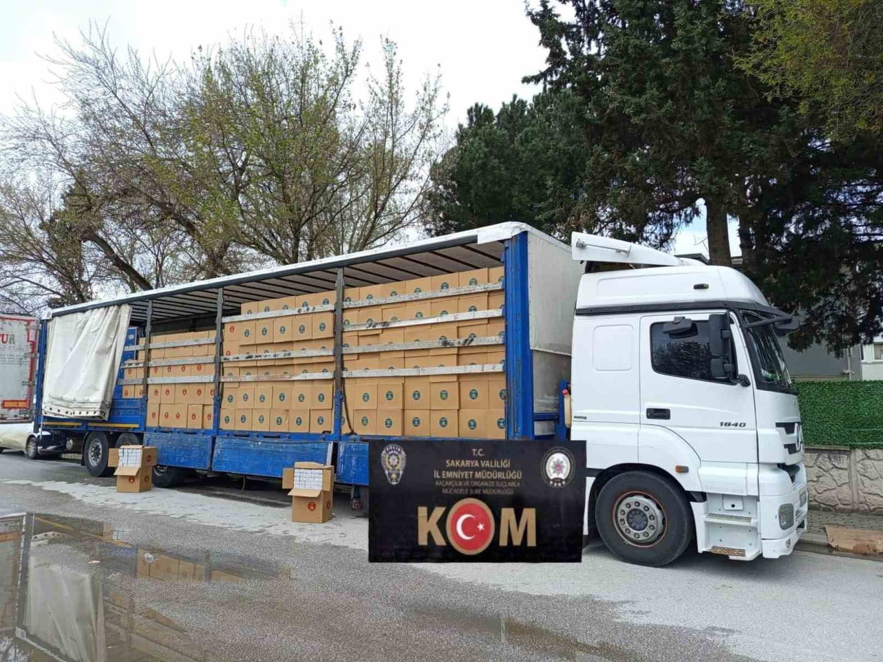 TIRDA 8 MİLYON GÜMRÜK KAÇAĞI BOŞ MAKARON ELE GEÇİRİLDİ