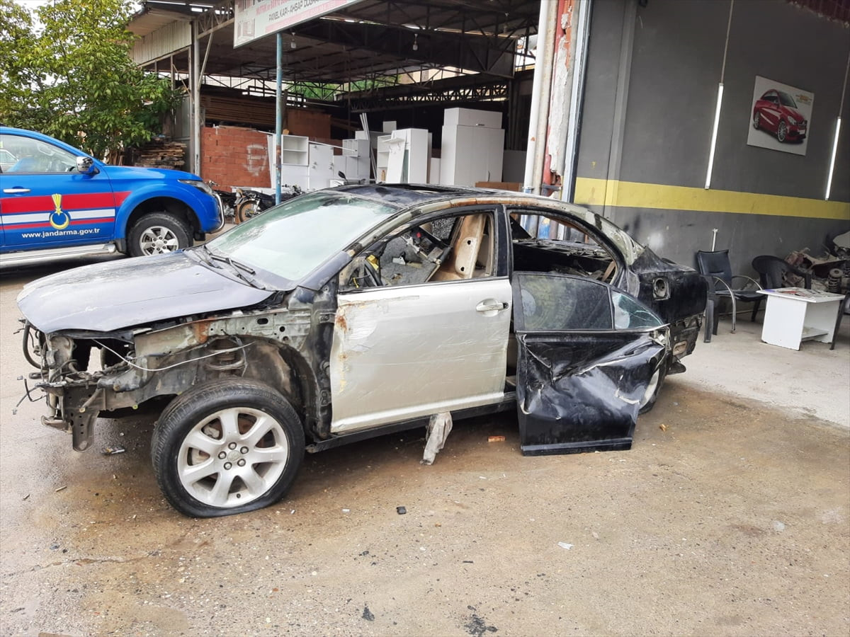 Tokat, Amasya ve Düzce'de çalıntı, hacizli ve hakkında yakalama kararı bulunan araçları "change"...