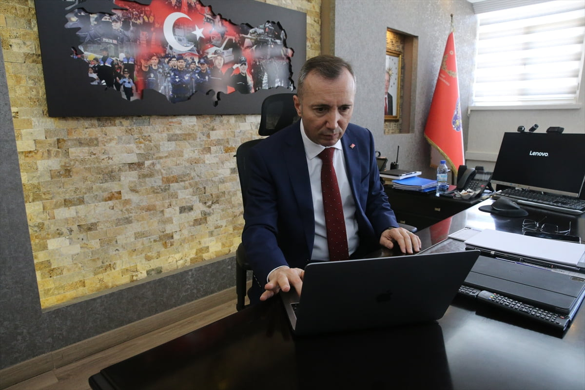 Tokat Emniyet Müdürü Faruk Aydın, Anadolu Ajansının (AA) gözünden 2025'e damga vuran olaylara ait...