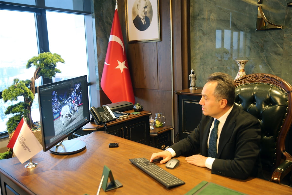 Tokat Gaziosmanpaşa Üniversitesi Rektörü Prof. Dr. Fatih Yılmaz, Anadolu Ajansının (AA) gözünden...