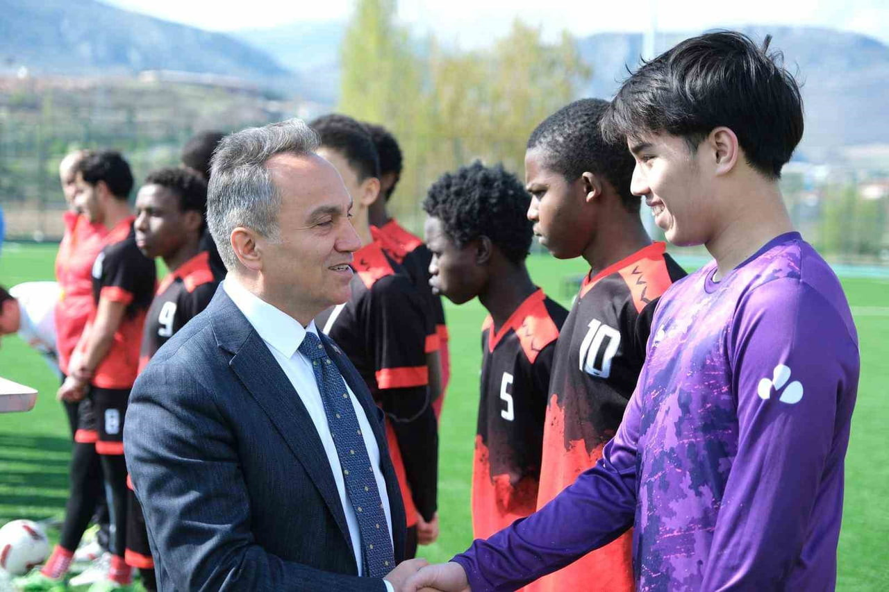 TOKAT GAZİOSMANPAŞA ÜNİVERSİTESİ TOGÜ) REKTÖRÜ PROF. DR. FATİH YILMAZ, TÜRKİYE GENÇLİK VAKFI...