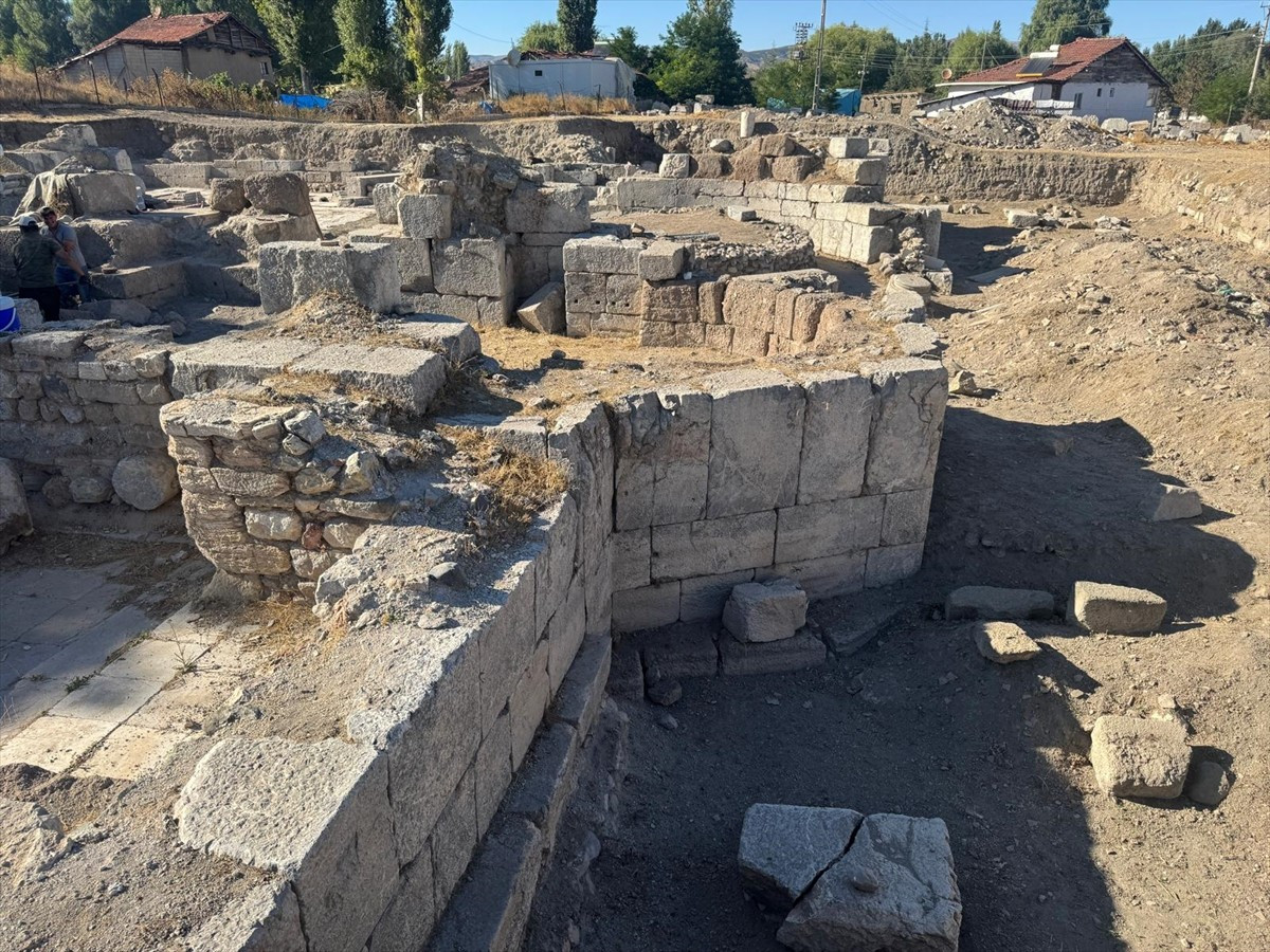 Tokat kent merkezine 69 kilometre uzaklıktaki Sulusaray'da bulunan ve kuruluş tarihi kesin olarak...