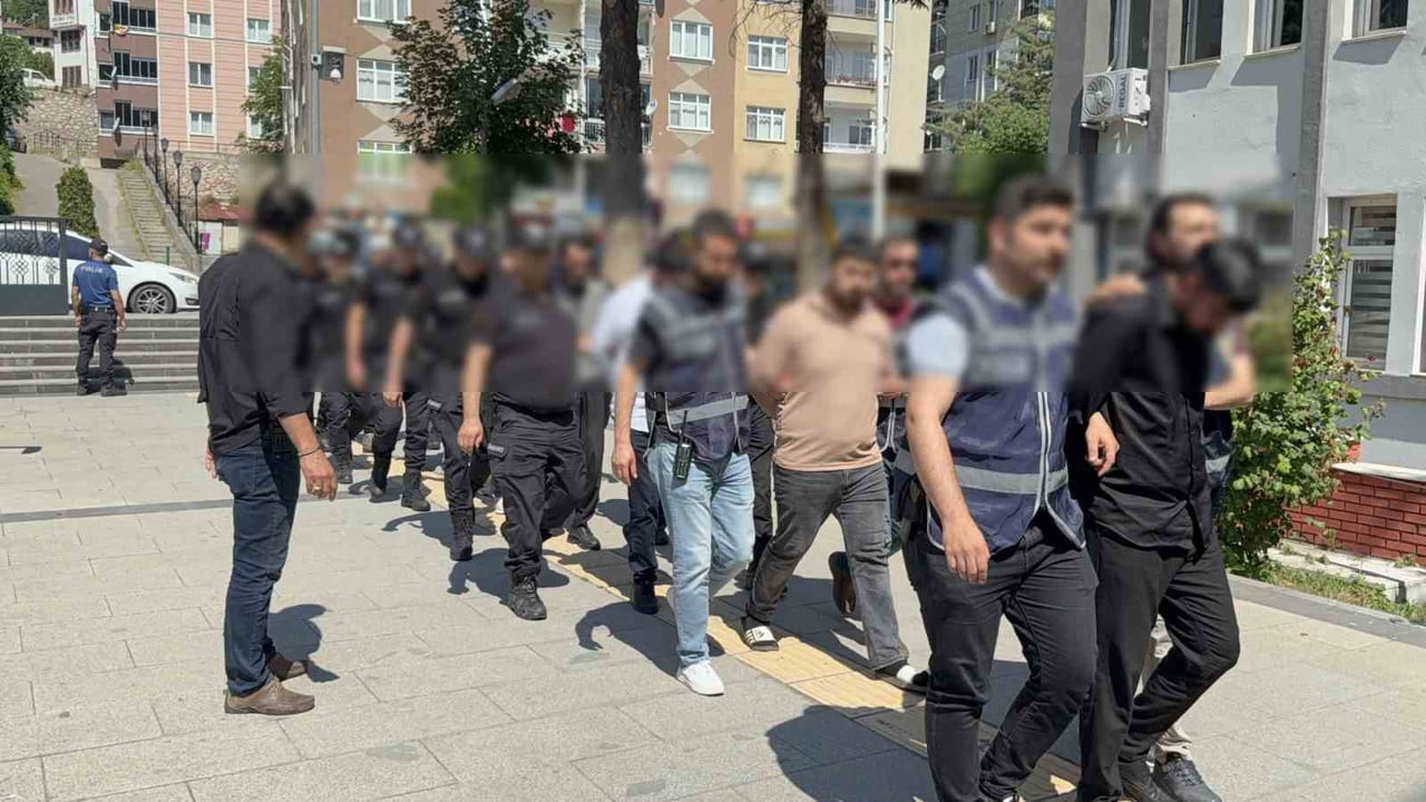 TOKAT MERKEZLİ DÜZENLENEN OPERASYONDA, GALERİCİLİK FAALİYETİNİ KULLANARAK ONLARCA VATANDAŞI...