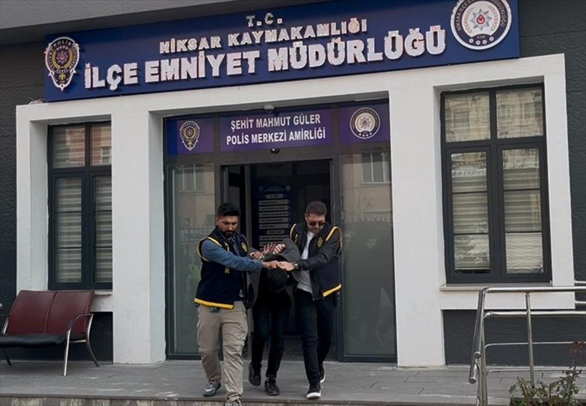 Tokat'ın Niksar ilçesinde hakkında 57 yıl kesinleşmiş hapis cezası bulunan firari hükümlü...