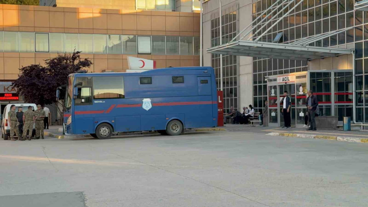 TOKAT’IN ARTOVA İLÇESİNDE GELİN İLE KAYINPEDER ARASINDA ÇIKAN KAVGA ÖLÜMLE SONUÇLANDI. OLAYIN...