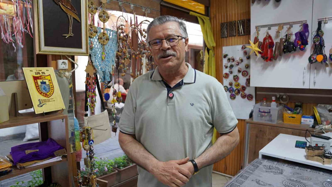TOKAT’TA GÖREV YAPAN TARİH ÖĞRETMENİ MUSTAFA NECATİ GÜNEŞ, UNUTULMAYA YÜZ TUTAN VE DİVÂNÜ...