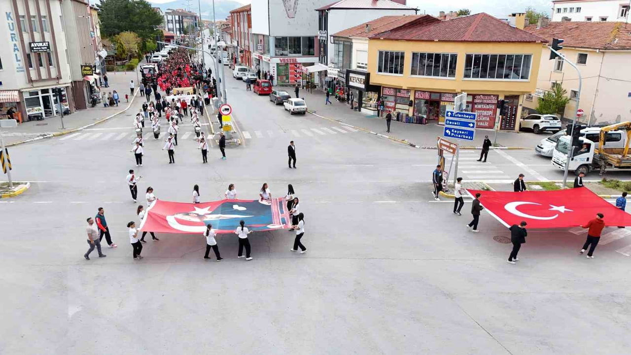 TOMARZA’DA 19 MAYIS ATATÜRK’Ü ANMA, GENÇLİK VE SPOR BAYRAMI KUTLAMALARI; TOMARZA GENÇLİK VE SPOR...