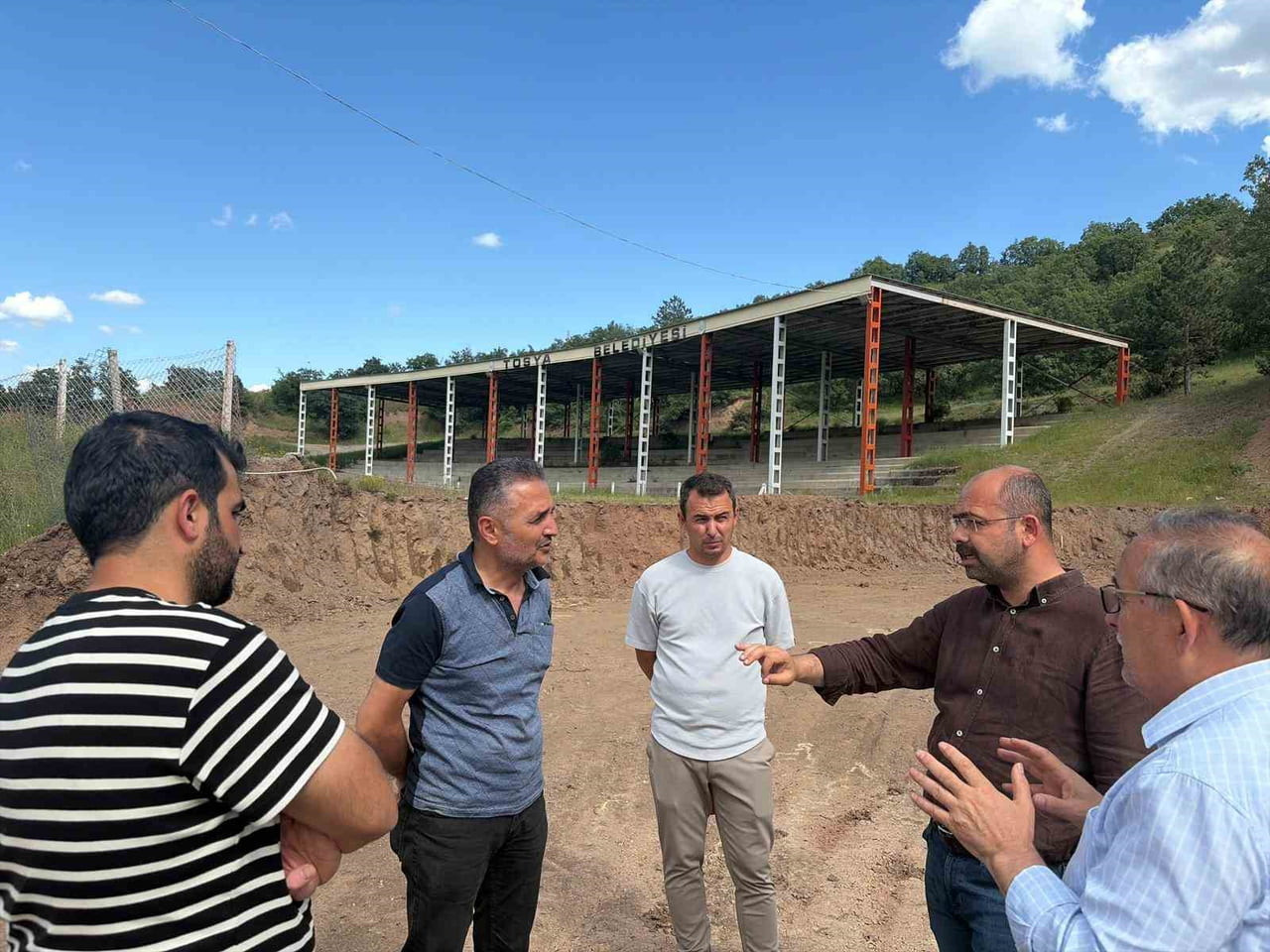TOSYA BELEDİYE BAŞKANI VOLKAN KAVAKLIGİL, ÇALIŞMALARI YERİNDE İNCELEYEREK ÇALIŞMALARLA İLGİLİ...