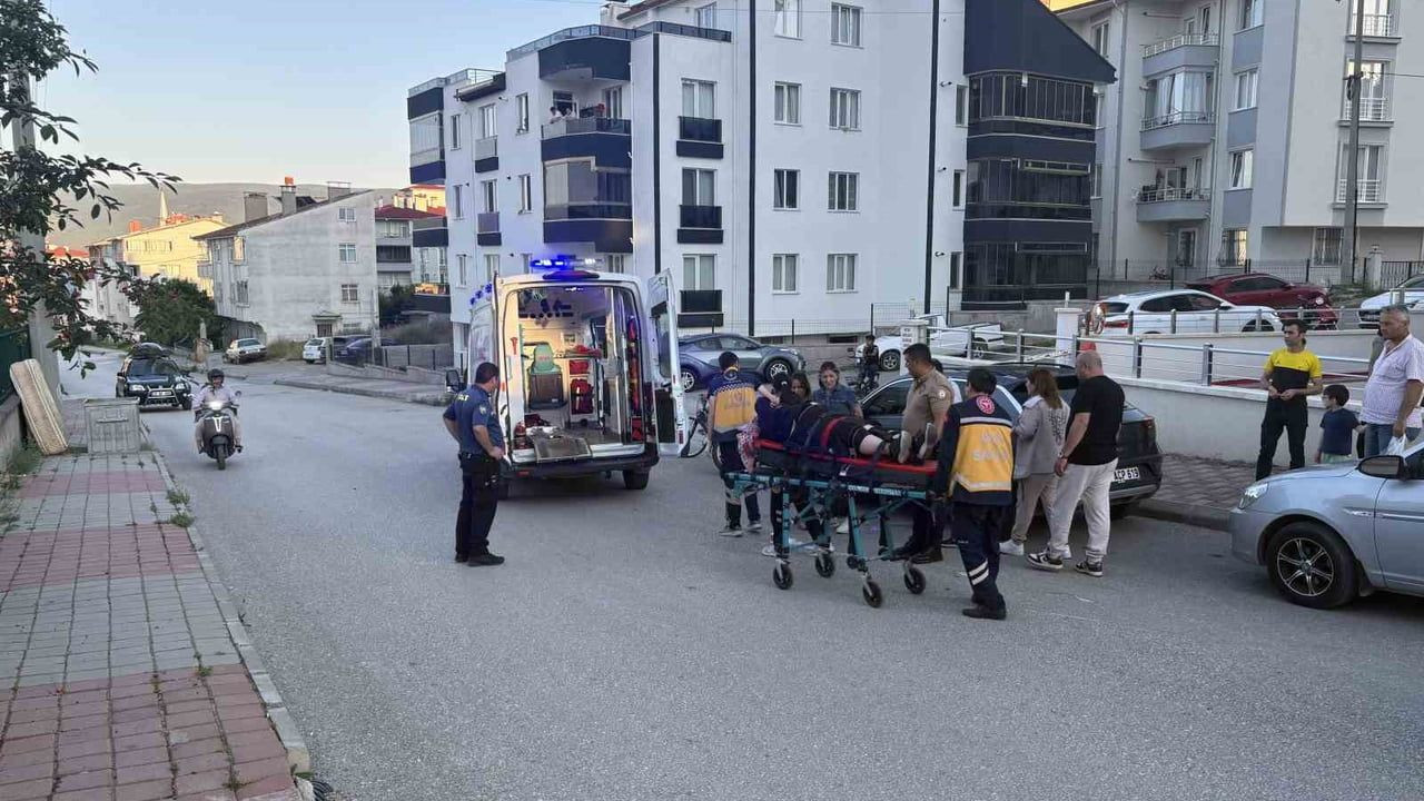 Tosya'da üç tekerlekli motosikletten düşen kadın hastaneye kaldırıldı