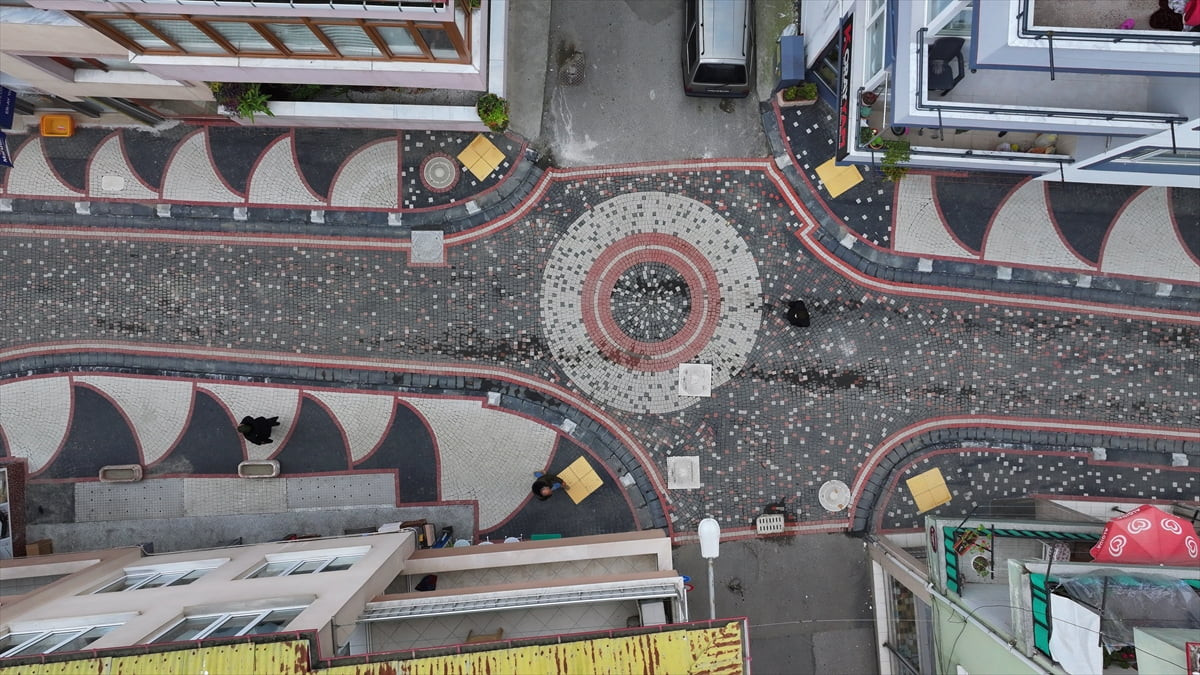 Trabzon Büyükşehir Belediyesince kentin tarihi dokusunu ön plana çıkarmak amacıyla başlatılan...