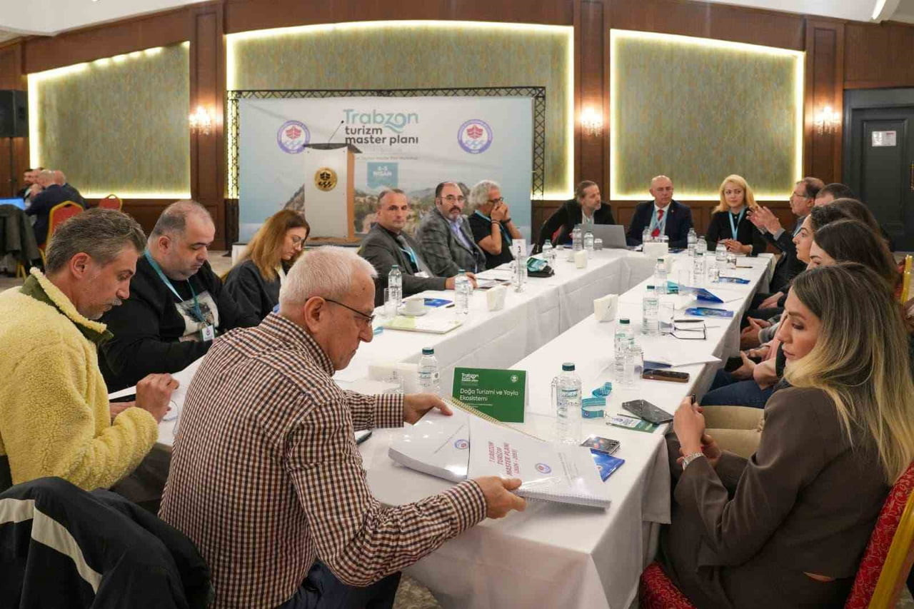 TRABZON BÜYÜKŞEHİR BELEDİYESİ’NİN TURİZM MASTER PLANI İÇİN BAŞLATTIĞI ÇALIŞTAYDA 150 UZMAN İSİM...