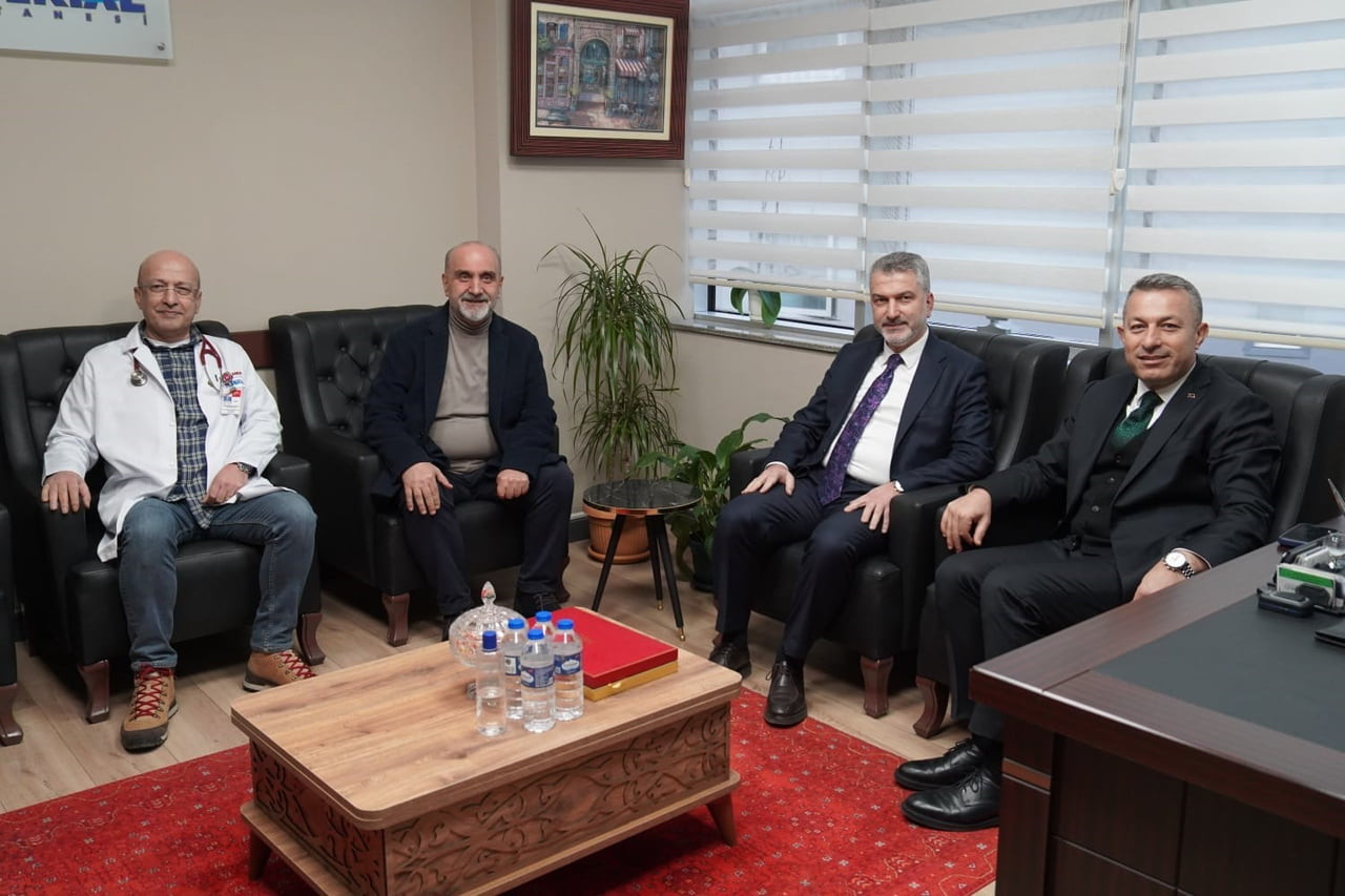 TRABZON VALİSİ TAHİR ŞAHİN, ÖZEL İMPERİAL HASTANESİ YÖNETİMİNE İADE-İ ZİYARETTE BULUNARAK YÖNETİM...