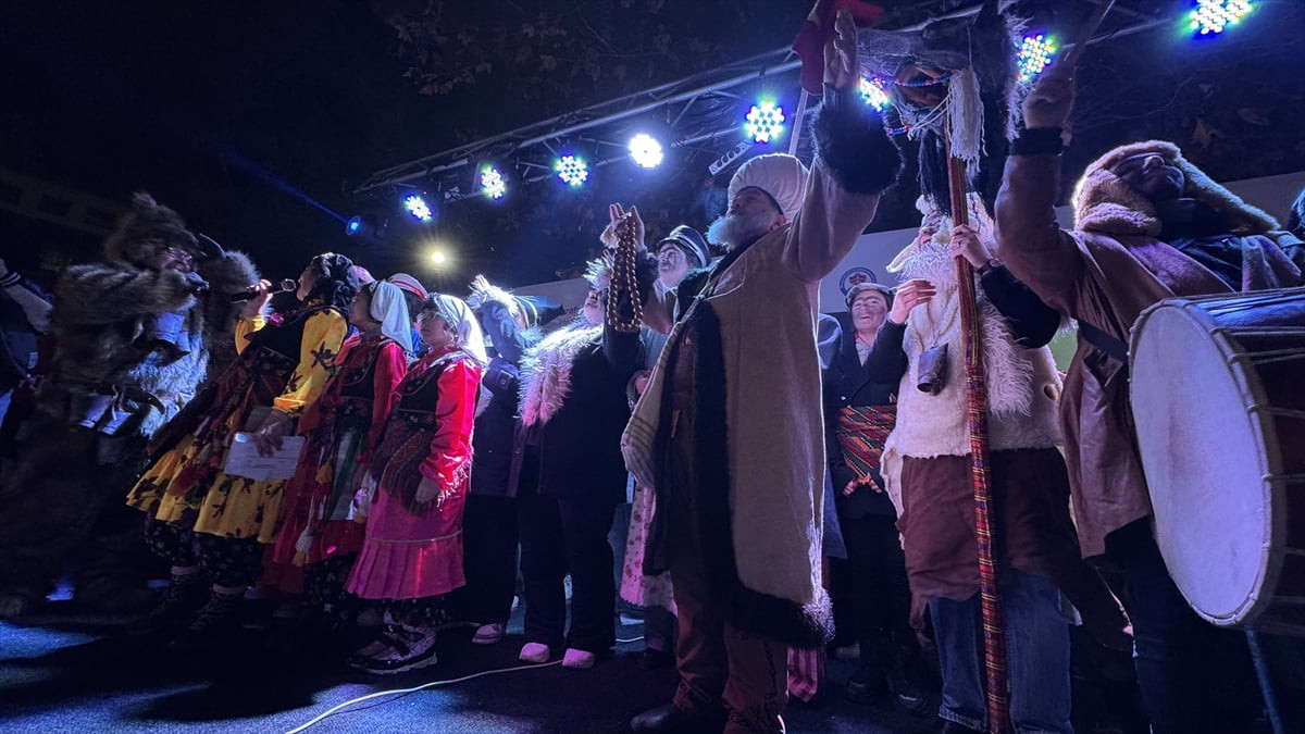 Trabzon ve yöresinde Rumi takvime göre yeni yılın ilk ayının adı olan "Kalandar"ın ilk gecesi ve...