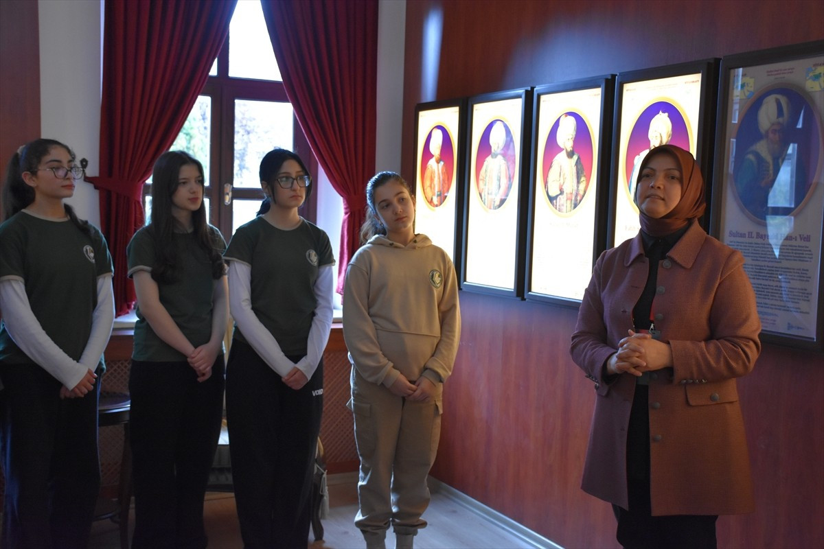 Trabzon'da 2016'da hayata geçirilen "Kanuni Evi Gezi Etkinlikleri Projesi" kapsamında yaklaşık 50...