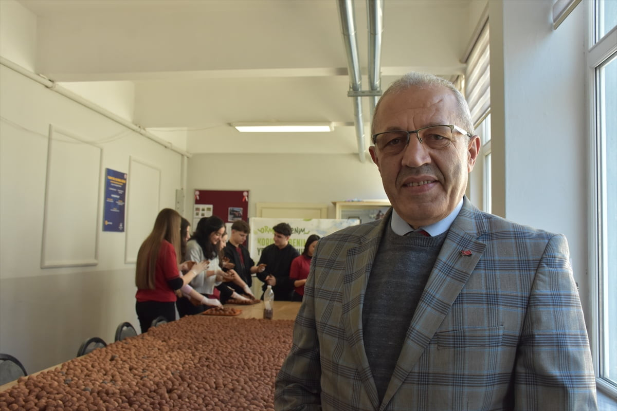 Trabzon'da Şehit Ünal Bıçakçı Ticaret Mesleki ve Teknik Anadolu Lisesi ile Marmaris Ağaçlandırma...