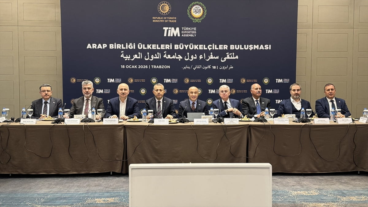 Trabzon'da, Ticaret Bakanlığı ve Türkiye İhracatçılar Meclisinin (TİM) organizesinde "Arap Birliği...
