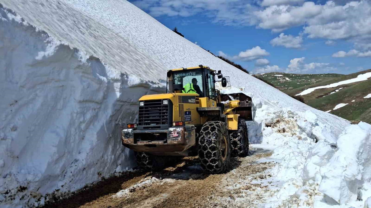 TRABZON'DA YAYLA SEZONU ÖNCESİ VATANDAŞLARIN YAYLALARA GÜVENLİ ULAŞIMINI SAĞLAMAK AMACIYLA...