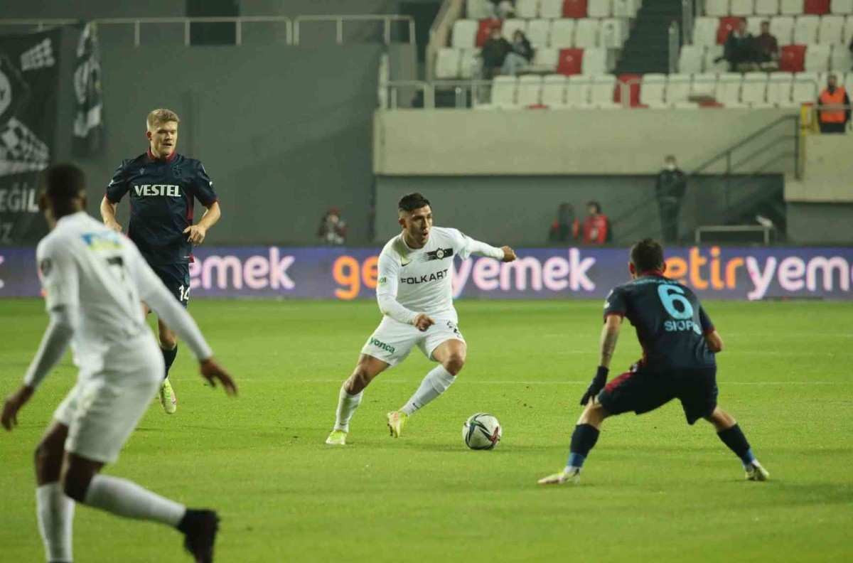 Trabzonspor - Altay maçı neden İstanbul'da oynanıyor