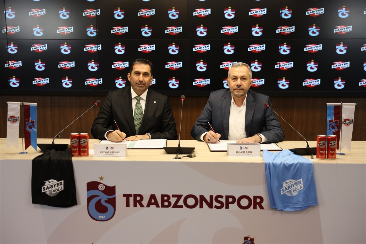 Trabzonspor Kulübü, forma şort arkası sponsorluğu için Sarıyer Kola ile sözleşme imzaladı. Papara...